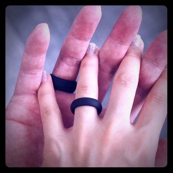 Pack of 5 Silicone Rings Band ❤💍 - Picture 2 of 16